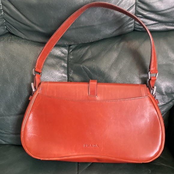 Prada saddle bag - Picture 2 of 8
